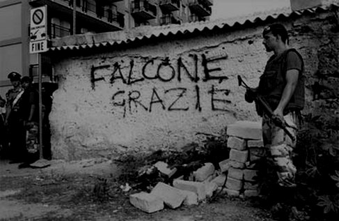 20061110172400-graziefalcone.jpg