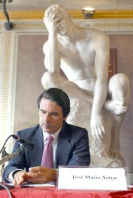 20080904171340-estatua-aznar.jpg